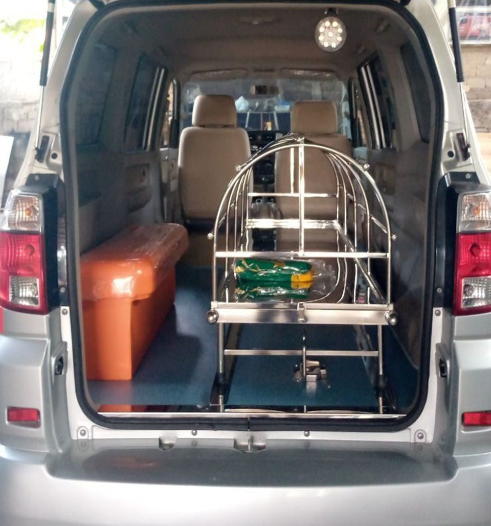 mobil ambulance jenazah